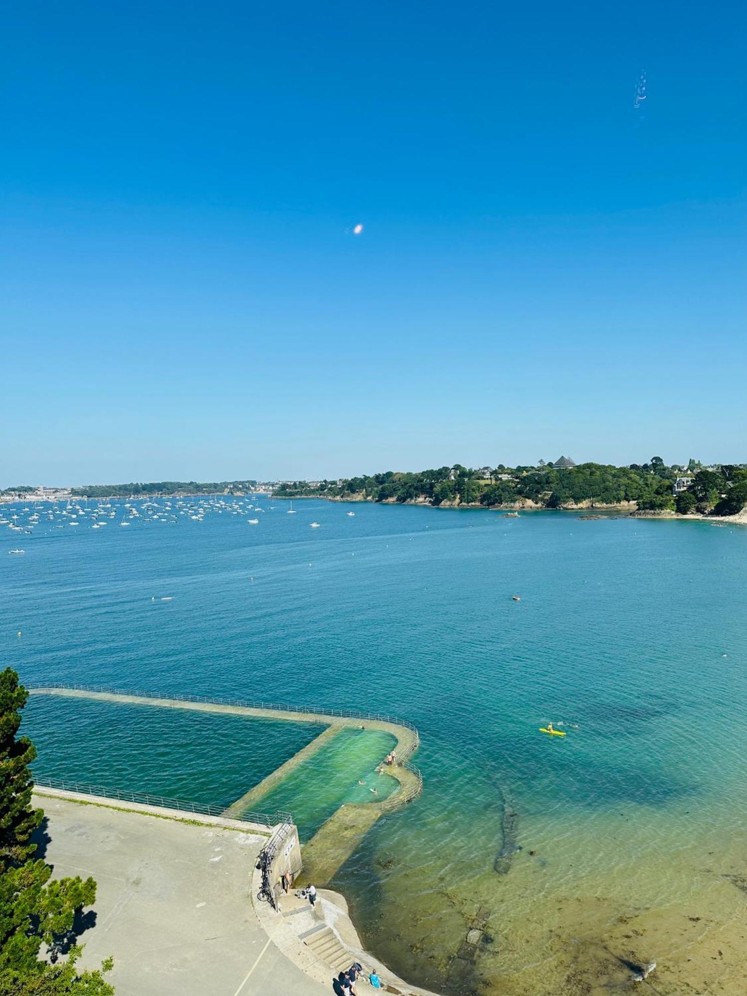 Restaurant Hotel Didier Méril Dinard Exterior foto