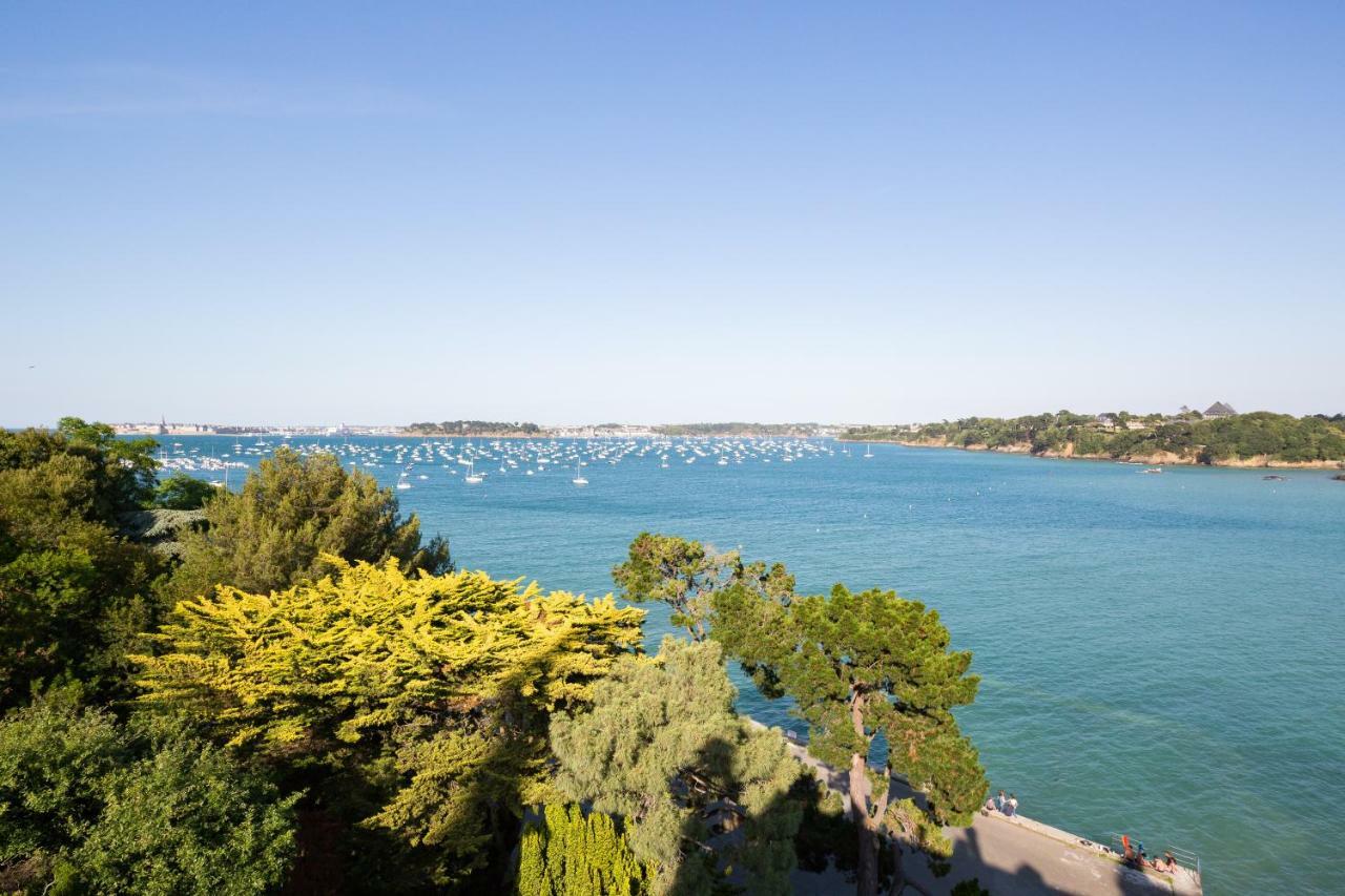 Restaurant Hotel Didier Méril Dinard Exterior foto
